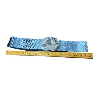 Vintage Silver tone stretch belt with circular belt buckle 60s 70s